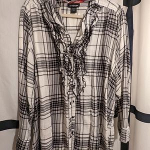 22/24 Lane Bryant b/w plaid ruffle blouse